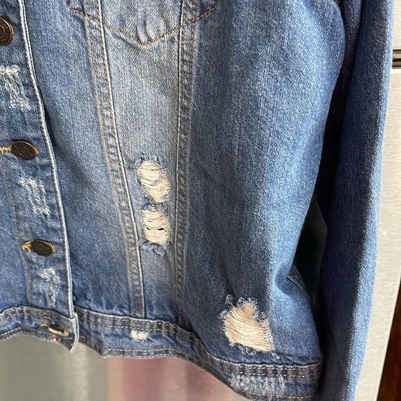 Blu(edit) Beautifully distressed denim jacket women’s size XL western wear - Picture 4 of 9